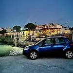 Dionysias House With A Sea View Veranda 아파트 *