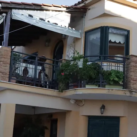 Dionysias House With A Sea View Veranda 아파트 *