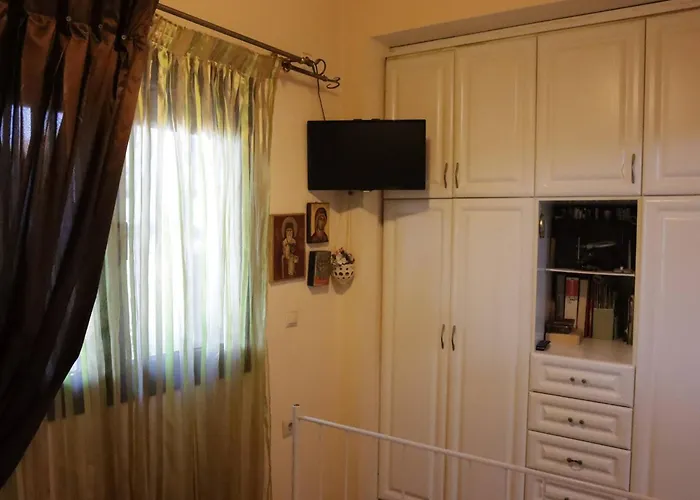 شقة Dionysias House With A Sea View Veranda